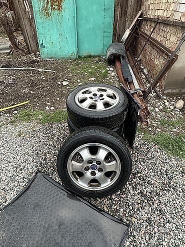 Колеса в сборе 205 / 60 / R 16, Зима, Б/у, Комплект, Легковые, Литые, отверстий - 5 at lalafo.kg Колеса в сборе 205 / 60 / R 16, Зима, Б/у, Комплект, Легковые, Литые, отверстий - 5