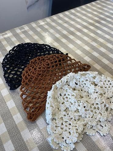Стильные шапки кроше,Ручная работаПряжа хлопокСвязана крючком На at lalafo.kg Стильные шапки кроше,Ручная работаПряжа хлопокСвязана крючком На