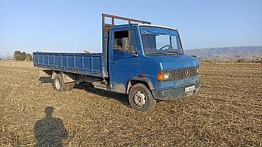 Грузовик, Mercedes-Benz, Стандарт, 5 т, Б/у at lalafo.kg Грузовик, Mercedes-Benz, Стандарт, 5 т, Б/у