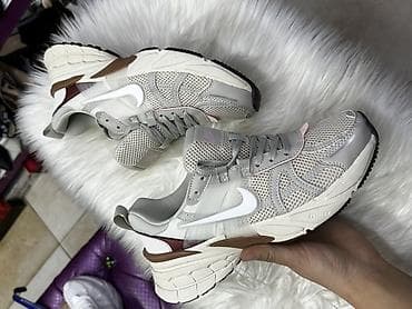Мужские кроссовки, 36, 37.5, 38, Nike, Новый, цвет - Серый at lalafo.kg Мужские кроссовки, 36, 37.5, 38, Nike, Новый, цвет - Серый