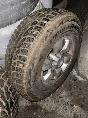 Продаю диски R16 6ти болтовые с зимними шинами 245/75/16 (можно at lalafo.kg Продаю диски R16 6ти болтовые с зимними шинами 245/75/16 (можно