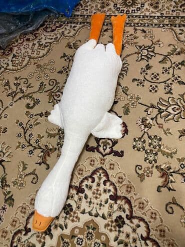 Большая мягкая игрушка «Гусь» - Реалистичная форма с длинной at lalafo.kg Большая мягкая игрушка «Гусь» - Реалистичная форма с длинной