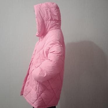 Розовая утеплённая куртка с капюшоном для девочки. - Приятный at lalafo.kg Розовая утеплённая куртка с капюшоном для девочки. - Приятный