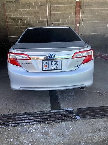 Toyota Camry: 2014 г., 2.5 л, Автомат, Гибрид, Седан at lalafo.kg — 3 Toyota Camry: 2014 г., 2.5 л, Автомат, Гибрид, Седан — 3