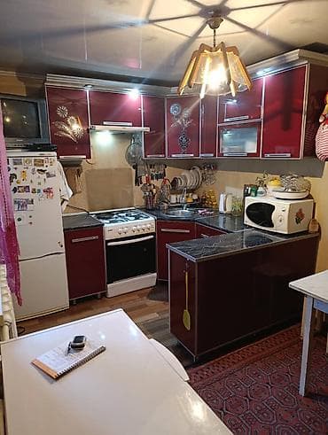 Продаю дом в Центральной части Бишкека, ул. Суворова. В доме 3 lalafo.kg да — 6 Продаю дом в Центральной части Бишкека, ул. Суворова. В доме 3 — 6