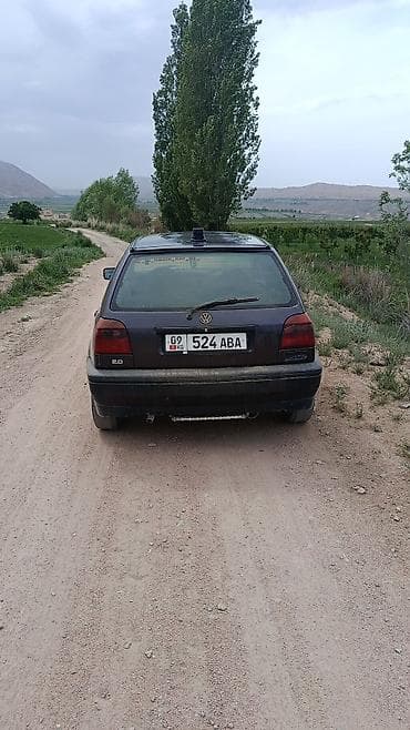 Volkswagen Golf: 1994 г., 1.6 л, Механика, Бензин, Хэтчбэк at lalafo.kg Volkswagen Golf: 1994 г., 1.6 л, Механика, Бензин, Хэтчбэк