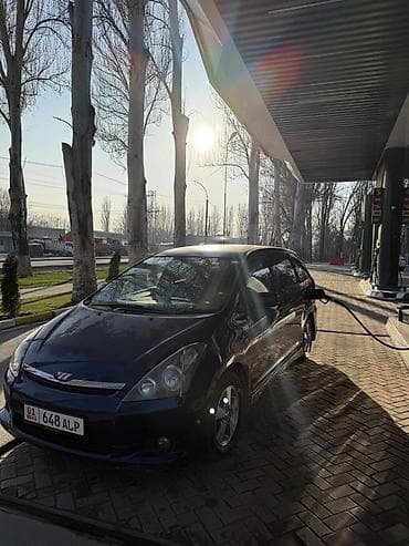 Toyota WISH: 2004 г., 1.8 л, Автомат, Бензин, Минивэн at lalafo.kg Toyota WISH: 2004 г., 1.8 л, Автомат, Бензин, Минивэн