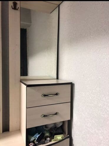 Шкаф-прихожая, С зеркалом, ЛДСП at lalafo.kg Шкаф-прихожая, С зеркалом, ЛДСП