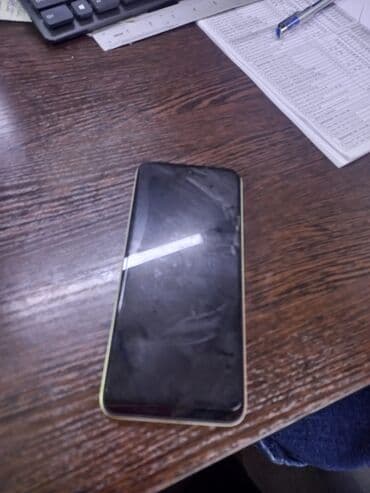 Realme Б/у, 256 ГБ, цвет - Золотой, 2 SIM at lalafo.kg Realme Б/у, 256 ГБ, цвет - Золотой, 2 SIM