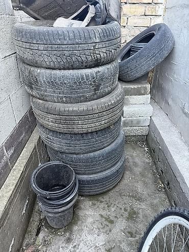 Б/у автомобильные шины, разный остаток протектора. В наличии несколько at lalafo.kg Б/у автомобильные шины, разный остаток протектора. В наличии несколько