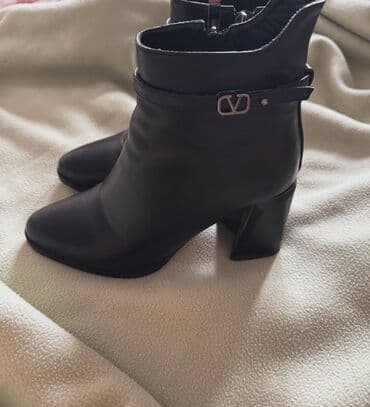 36 размер, носились 1-2 раз at lalafo.kg 36 размер, носились 1-2 раз