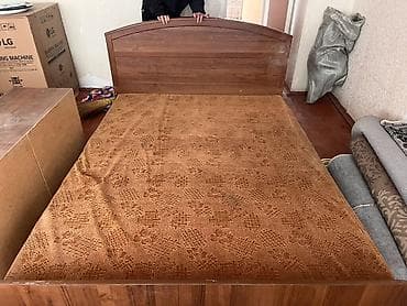 Двуспальная кровать, Каркас без матраса, длина - 200 см at lalafo.kg Двуспальная кровать, Каркас без матраса, длина - 200 см