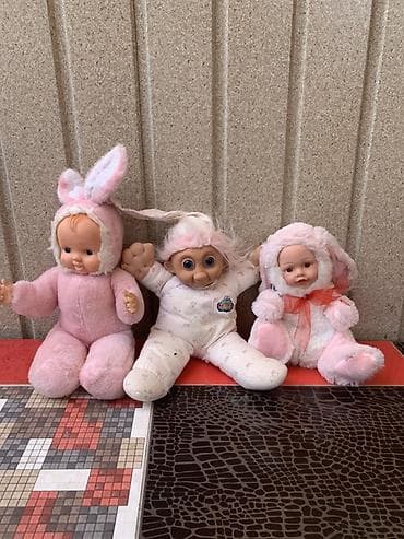 Коллекция винтажных кукол и игрушек В наличии: 🐰 Большой розовый at lalafo.kg Коллекция винтажных кукол и игрушек В наличии: 🐰 Большой розовый