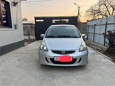 Honda Jazz: 2004 г., 1.5 л, Бензин, Хэтчбэк at lalafo.kg Honda Jazz: 2004 г., 1.5 л, Бензин, Хэтчбэк