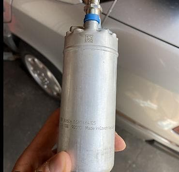 Топливный насос Bosch для w124 2.2 бенза насос в рабочем состоянии at lalafo.kg Топливный насос Bosch для w124 2.2 бенза насос в рабочем состоянии