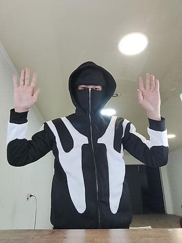 Толстовка касатка с капюшоном и полной молнией, с интегрированной at lalafo.kg Толстовка касатка с капюшоном и полной молнией, с интегрированной