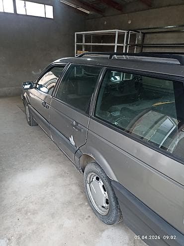 Volkswagen Passat Variant: 1991 г., 2 л, Ручные, Бензин, Универсал at lalafo.kg Volkswagen Passat Variant: 1991 г., 2 л, Ручные, Бензин, Универсал