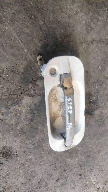 Honda Stepwagon RF1 ручка двери, Хонда Степвагон ручка Задней левой at lalafo.kg Honda Stepwagon RF1 ручка двери, Хонда Степвагон ручка Задней левой