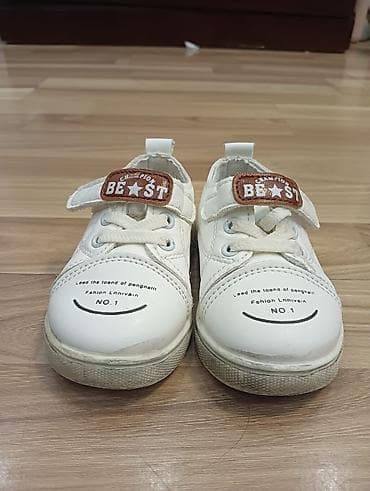 Детские кеды, которые идеальны для повседневных прогулок: лёгкие at lalafo.kg Детские кеды, которые идеальны для повседневных прогулок: лёгкие