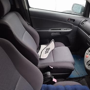 Toyota WISH: 2003 г., 1.8 л, Автомат, Бензин, Минивэн at lalafo.kg — 8 Toyota WISH: 2003 г., 1.8 л, Автомат, Бензин, Минивэн — 8