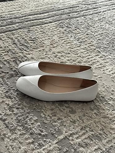 Фирма Baskoni Покупала за 9000сом Носила пару раз Балетки женские at lalafo.kg Фирма Baskoni Покупала за 9000сом Носила пару раз Балетки женские