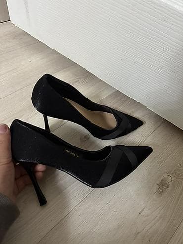 Классические женские туфли-лодочки на шпильке. - Цвет: черный - at lalafo.kg Классические женские туфли-лодочки на шпильке. - Цвет: черный -