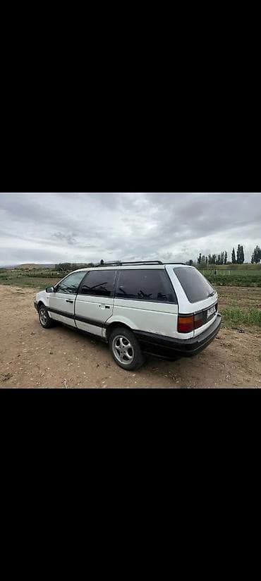 Volkswagen Passat Variant: 1990 г., Механика, Бензин, Универсал at lalafo.kg Volkswagen Passat Variant: 1990 г., Механика, Бензин, Универсал