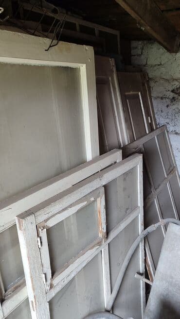 Продаю 7–8 штук деревянных окон и дверей. Размер: 120×140 см. 120*130 at lalafo.kg Продаю 7–8 штук деревянных окон и дверей. Размер: 120×140 см. 120*130