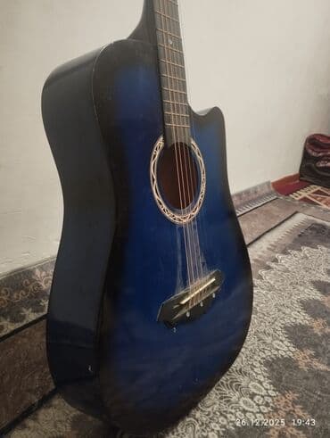 Ковролин: Акустическая гитара с вырезом (cutaway), шестиструнная lalafo.kg да — 2 Ковролин: Акустическая гитара с вырезом (cutaway), шестиструнная — 2