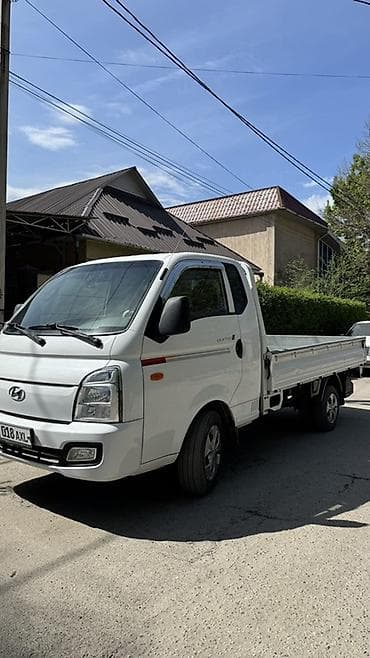 Легкий грузовик, Hyundai, Б/у at lalafo.kg Легкий грузовик, Hyundai, Б/у