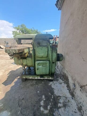 Фрезерный станок без ЧПУ, Горизонтальный, Для металлообработки, Б/у at lalafo.kg Фрезерный станок без ЧПУ, Горизонтальный, Для металлообработки, Б/у