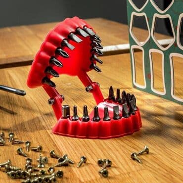 Биты для шуруповерта с подставкой в виде челюсти Представляем вам at lalafo.kg Биты для шуруповерта с подставкой в виде челюсти Представляем вам