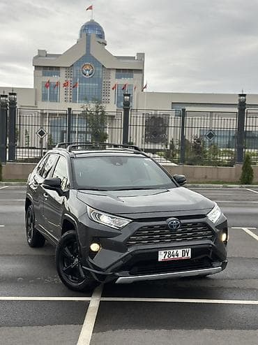 Toyota RAV4: 2020 г., 2.5 л, Вариатор, Гибрид, Кроссовер at lalafo.kg Toyota RAV4: 2020 г., 2.5 л, Вариатор, Гибрид, Кроссовер