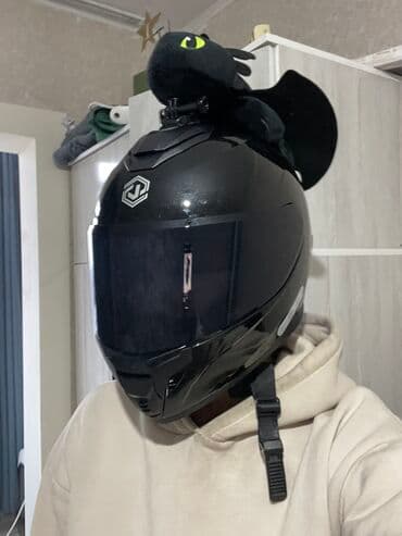 Шлем новый Размер L Два визора темный и прозрачный Фурия большая at lalafo.kg Шлем новый Размер L Два визора темный и прозрачный Фурия большая