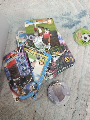 Футбольные карточки 300-400штук есть легендарные футболисты есть at lalafo.kg Футбольные карточки 300-400штук есть легендарные футболисты есть