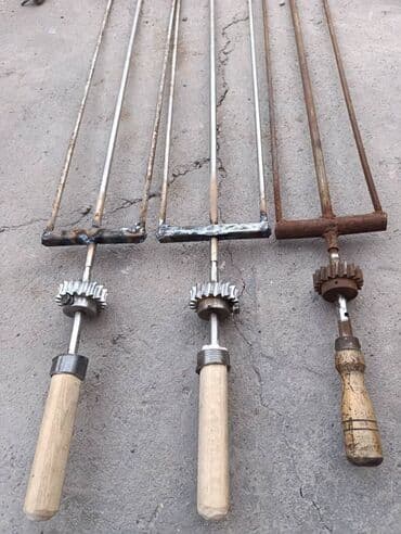 Комплект самодельных приспособлений для жарки мяса на вертеле at lalafo.kg Комплект самодельных приспособлений для жарки мяса на вертеле