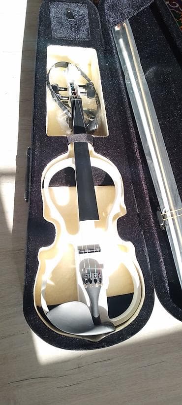 Электроскрипка 4/4, белая, в комплекте - Современный открытый корпус at lalafo.kg Электроскрипка 4/4, белая, в комплекте - Современный открытый корпус