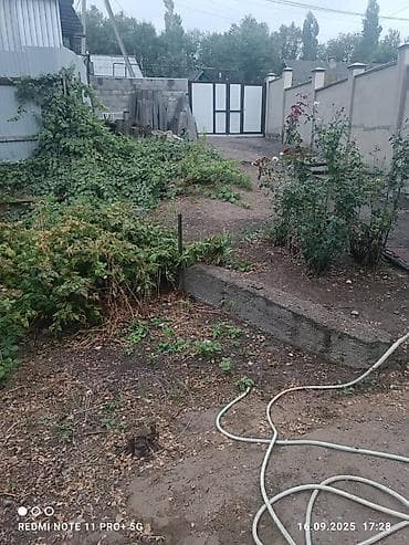 Продажа времянок: Продаю благоустроенный дом. 3 спальни,зал,кухня, душ - туалет ( туалет at lalafo.kg — 9 Продажа времянок: Продаю благоустроенный дом. 3 спальни,зал,кухня, душ - туалет ( туалет — 9