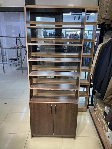 Стеллаж Для одежды, С ящиками, 210 см * 95 см * 38 см,
Б/у at lalafo.kg Стеллаж Для одежды, С ящиками, 210 см * 95 см * 38 см,
Б/у