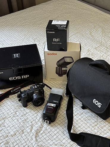 Комплект для фото- и видеосъёмки Canon EOS RP + аксессуары в идеальном at lalafo.kg Комплект для фото- и видеосъёмки Canon EOS RP + аксессуары в идеальном