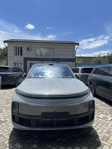 Lixiang L9: 2025 г., 1.5 л, Автомат, Гибрид, Кроссовер lalafo.kg да Lixiang L9: 2025 г., 1.5 л, Автомат, Гибрид, Кроссовер