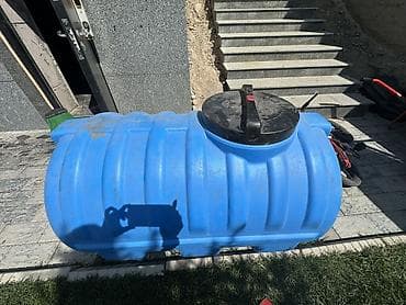 Пластиковая емкость для воды на 500 Л с крышкой + поливочный комплект at lalafo.kg Пластиковая емкость для воды на 500 Л с крышкой + поливочный комплект