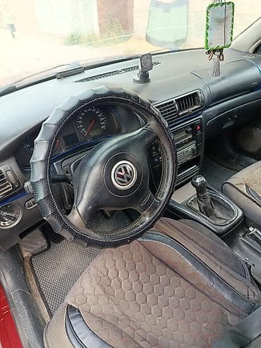 Volkswagen Passat: 2000 г., 2.3 л, Механика, Бензин, Седан at lalafo.kg Volkswagen Passat: 2000 г., 2.3 л, Механика, Бензин, Седан