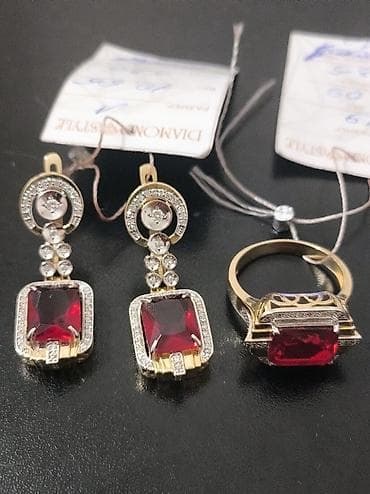 Гарнитур ювелирный: 585 пр.Россия вес 15.75 гр.разм 19серьги и кольцо lalafo.kg да Гарнитур ювелирный: 585 пр.Россия вес 15.75 гр.разм 19серьги и кольцо