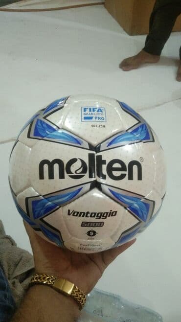 Футбольные мячи в спортивном магазине SPORTWORLDKG Бренд: brand free at lalafo.kg Футбольные мячи в спортивном магазине SPORTWORLDKG Бренд: brand free