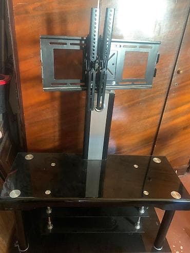 Тумба и подставка для телевизора, Б/у, Напольная, Стекло, Самовывоз, цвет - Черный at lalafo.kg Тумба и подставка для телевизора, Б/у, Напольная, Стекло, Самовывоз, цвет - Черный