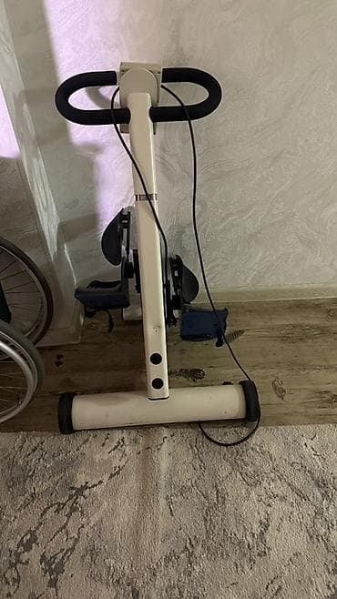 Реабилитационный педальный тренажёр для ног и рук at lalafo.kg Реабилитационный педальный тренажёр для ног и рук