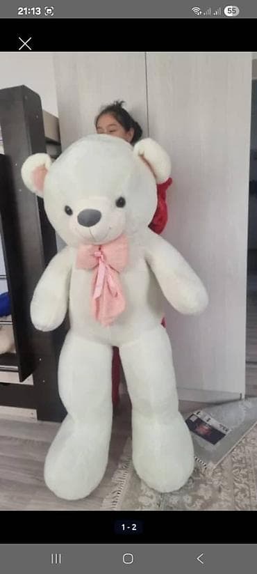 Огромный плюшевый мишка. - Цвет: молочно‑белый - at lalafo.kg Огромный плюшевый мишка. - Цвет: молочно‑белый -