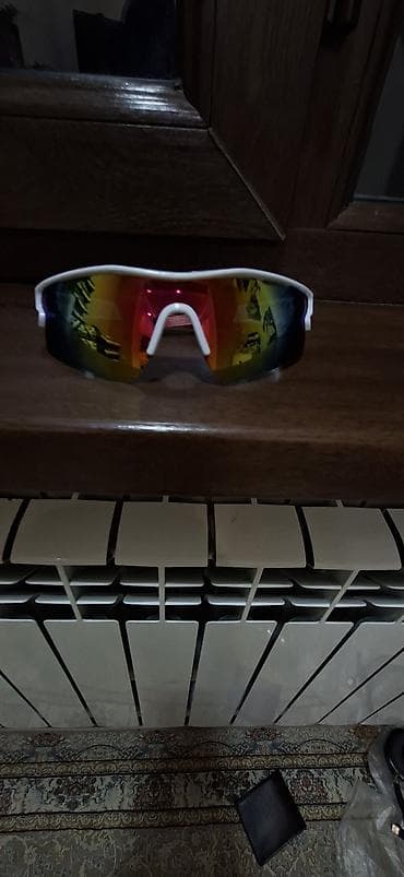 Солнцезащитные очки очки, Унисекс, Линзы антибликовые, Новый at lalafo.kg Солнцезащитные очки очки, Унисекс, Линзы антибликовые, Новый