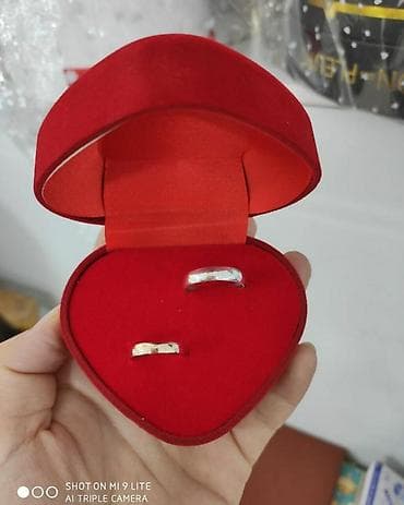 Серебряные обручальные кольцы серебро и серебро напыление золотом 925 at lalafo.kg Серебряные обручальные кольцы серебро и серебро напыление золотом 925